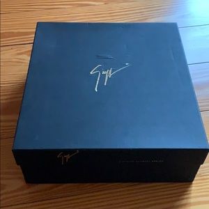 Giuseppe Zanotti Shoe Box